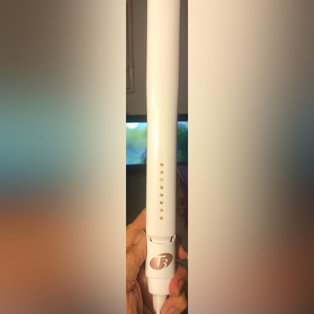 T3 Micro Single Pass Ceramic 1" Flat Iron Hair Straightener